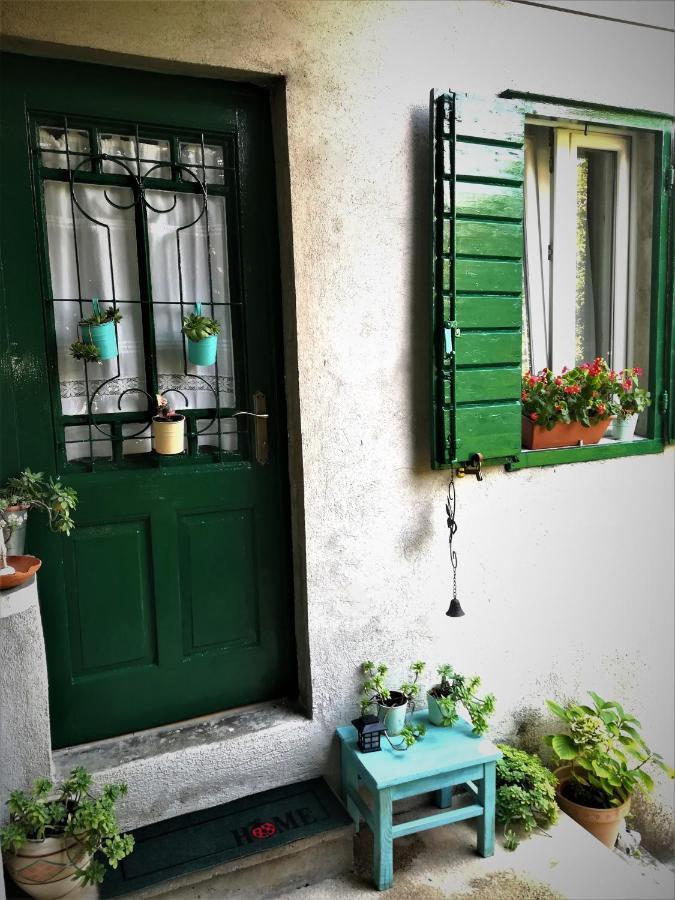 Dida Roko, Rustikalni Apartman S Terasom Kaštela Exterior foto